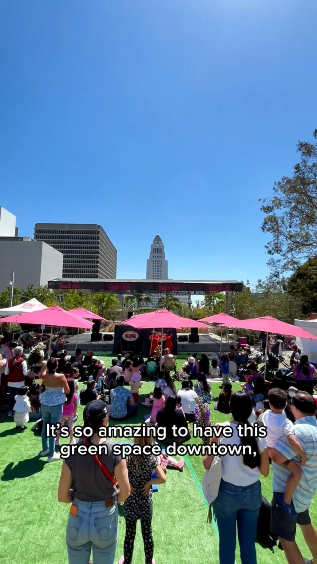 The park is celebrating National Puppetry Day with one of LA’s cultural treasures 🎭✨

@bobbakermarionettes has been bringing wonder to families of LA for over 60 years, and they brought it to Gloria Molina Grand Park’s Easy Mornings with marionettes, laughter, and pure joy filling every corner of the park.

The FREE and accessible show filled our community #greenspace with marionettes, laughter, and pure joy, a moment to spark creativity and discovery. 🌿🎨

Did you catch the magic at Easy Mornings? We want to hear from you. No strings attached!

-

El parque celenra el Día Nacional de la Títeres con uno de los tesoros culturales de LA 🎭✨

Por más de 60 años, Bob Baker ha maravillado a las familias de Los Angeles, y llevó esa magia a los Gloria Molina Grand Park Easy Mornings, llenando cada rincón de marionetas, risas y pura alegría.

Este espectáculo GRATUITO y accesible inundó nuestro #espacioverde comunitario de creatividad, descubrimiento y emoción. 🌿🎨

¿Pudiste vivir la magia de “Easy Mornings”? ¡Queremos conocer tu experiencia! ¡Sin compromiso!
